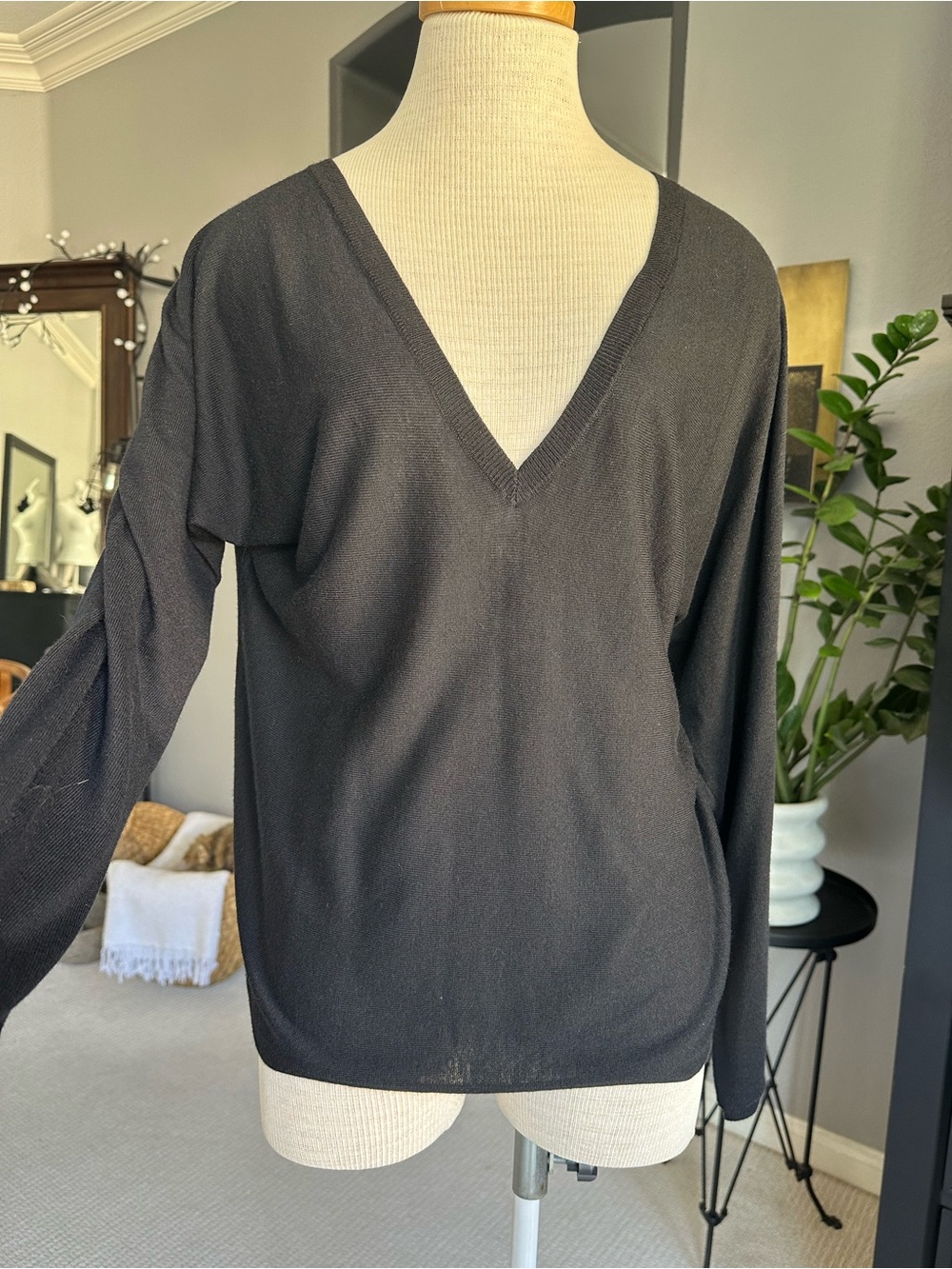 Open Edit (Nordstrom) black V-Neck Lightweight Knit Top, size large